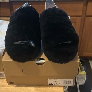 UGG Fluff Yeah Slide Size 8 Black. Never worn. Comes without box